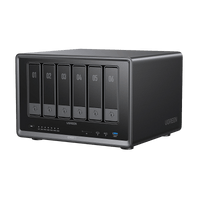 UGREEN iDX6011 with six front-facing drive bays.